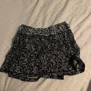 Lululemon pace rival skirt
